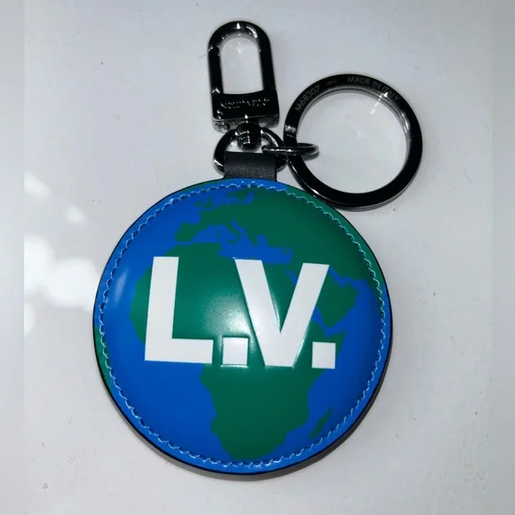 Louis Vuitton Monogram LV World Keychain Made in Italy M68307 - Picture 3 of 3